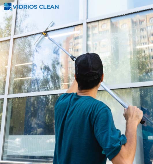 limpieza de vidrios usando robot